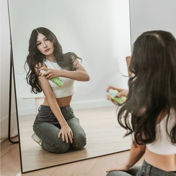 Meet your Posher, Chloe - Picture 1 of 3